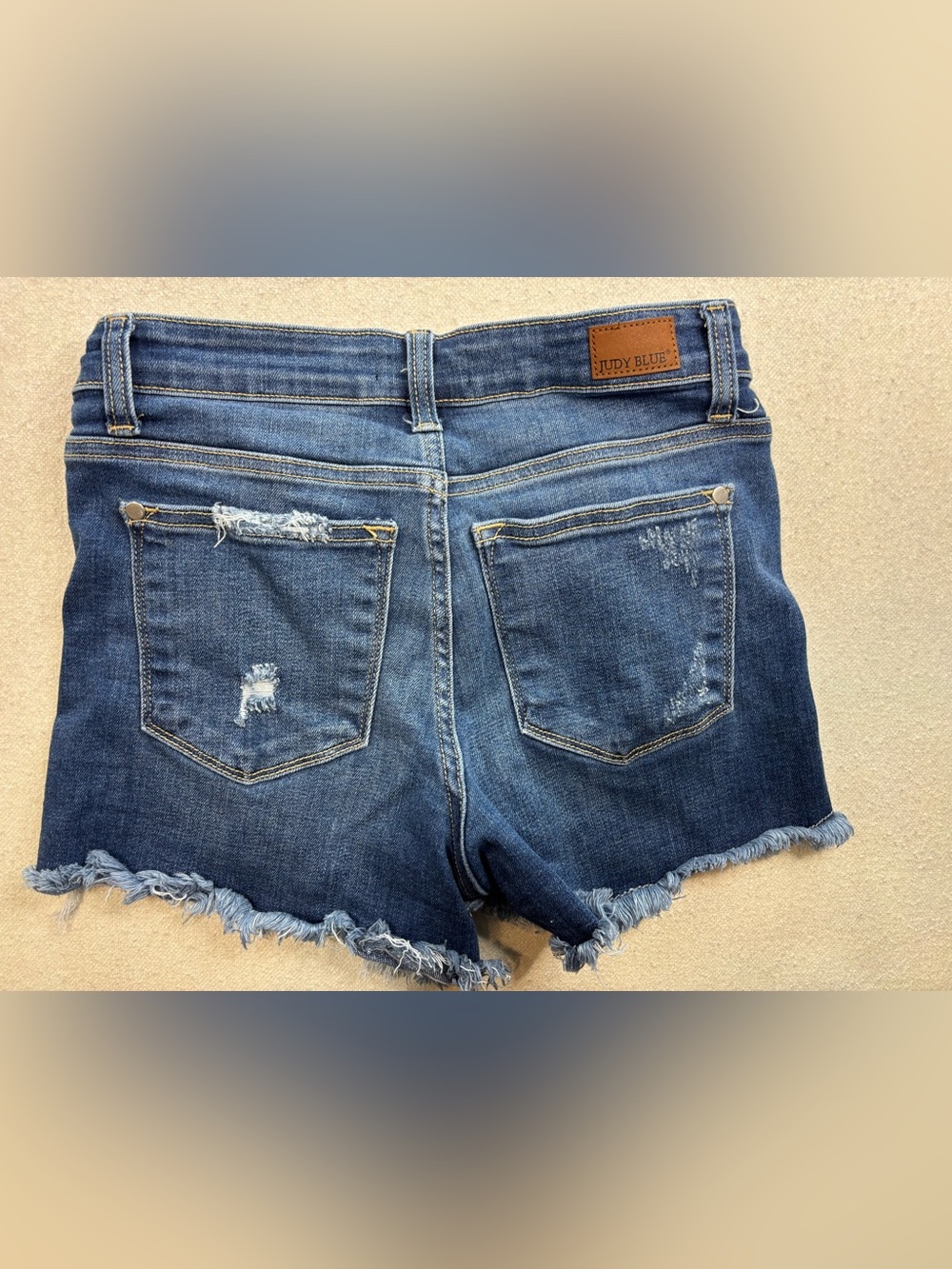 Judy Blue Distressed Denim Shorts Womens Size Small Frayed Raw Hem Stretch - Picture 6 of 8